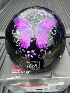 Womens Daytona Skull Cap, Size XS, New